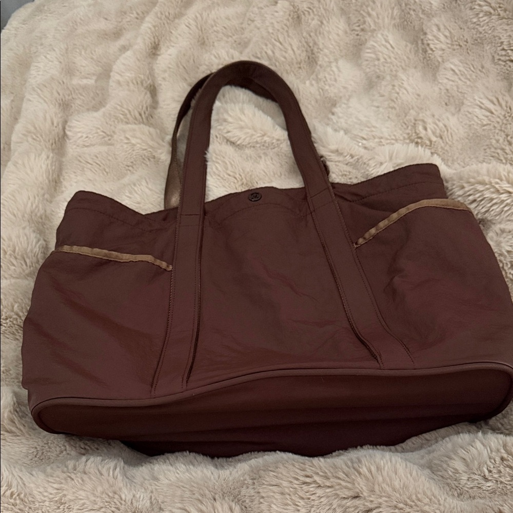 Lululemon tote bag